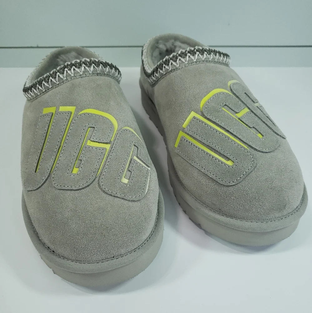UGG Tasman Graphic Shadow Logo Pumice Soft Cozy Comfy Wool Fur Slippers Sz 13 - Picture 2 of 5